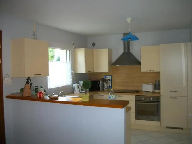 Holiday home Maison Pour 6, Acces A Pied A La Plage, Au Port Et Au Village